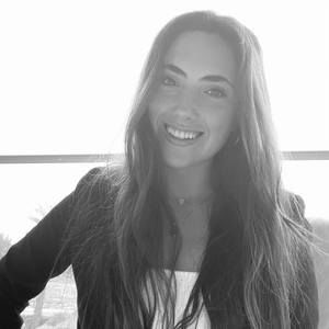 Meet your Posher, Ariela